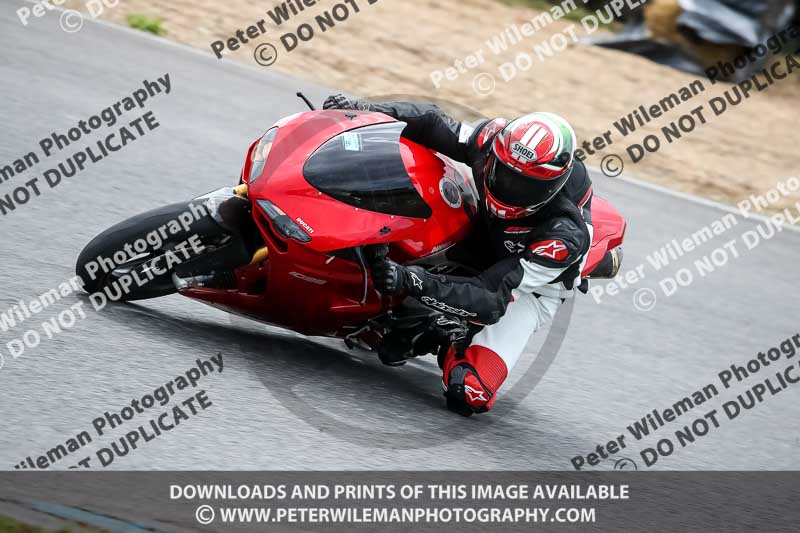 enduro digital images;event digital images;eventdigitalimages;lydden hill;lydden no limits trackday;lydden photographs;lydden trackday photographs;no limits trackdays;peter wileman photography;racing digital images;trackday digital images;trackday photos